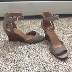 Nine West wedge size 7.5